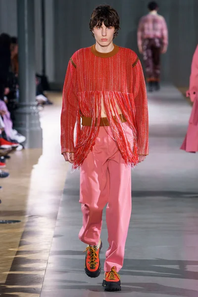 Look 40